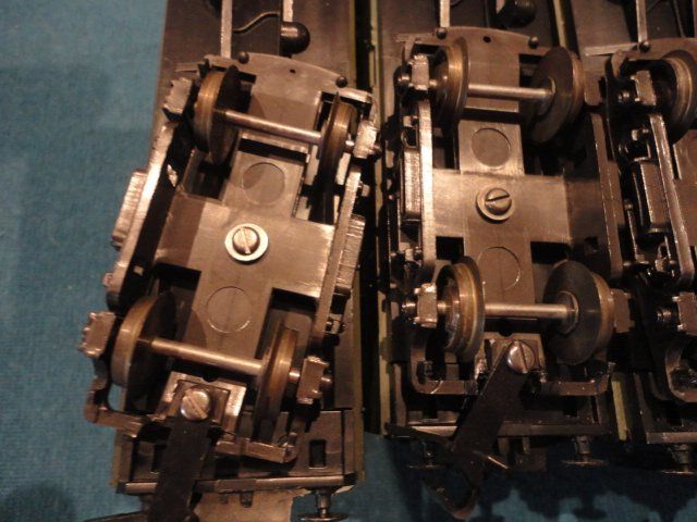 Trix Modellini di ferrovie: Trix Trains 4 Pullmann Wagen der British Railway im OKT – Usato da Wittenwil venduto da trixmartin 9