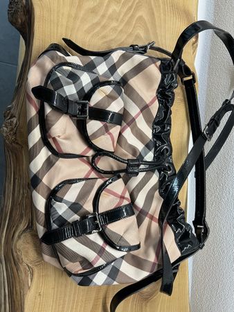 Burberry Handtasche Nova Check Leder Lackleder beige schwarz
