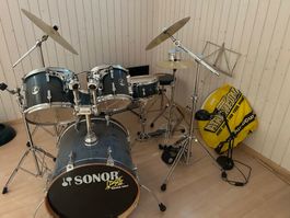 Sonor Drum Set Rock Blue Metal guter Zustand