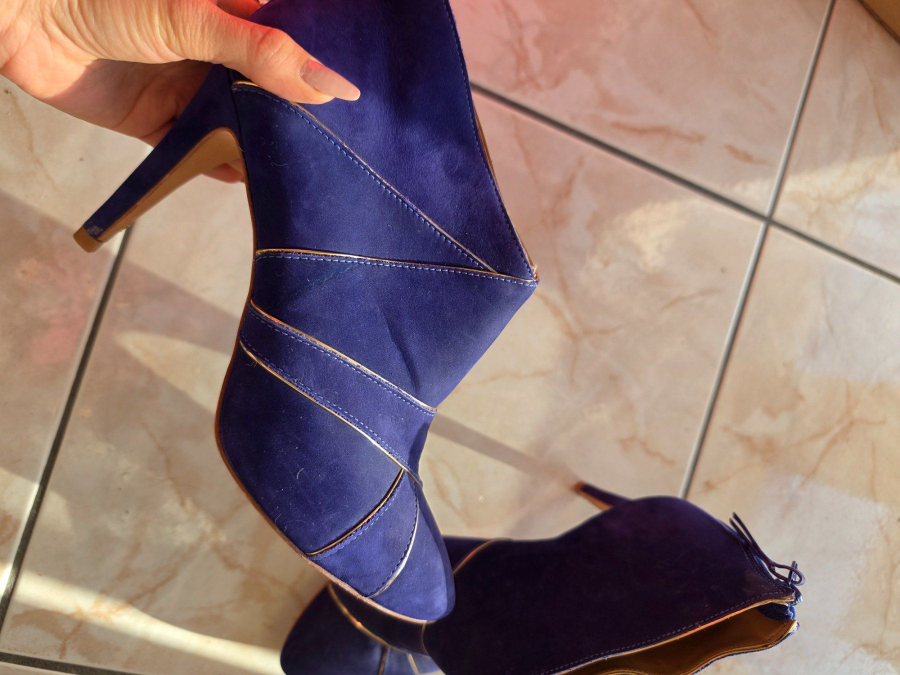 Chaussures femmes: Bottines à talon Minelli – Neuf (Voir description) à Sion par Eimeon_