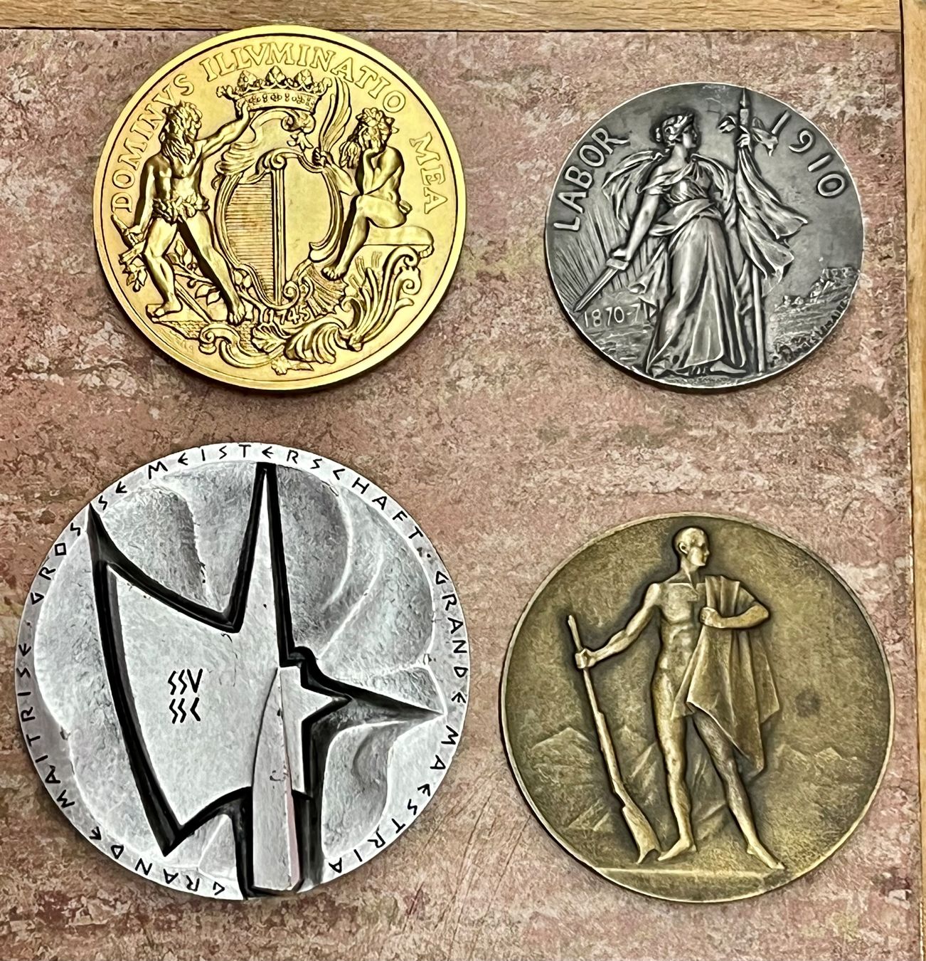 Medaglie: Medallien – Usato da Kandergrund venduto da honey-art_and_more 5