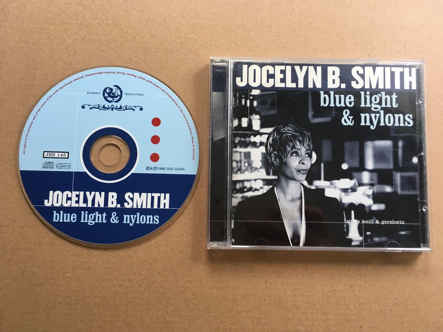 CD: Jocelyn B. Smith - Blue Light & Nylons -CD- – Usato da St.Gallen venduto da MedienJoe