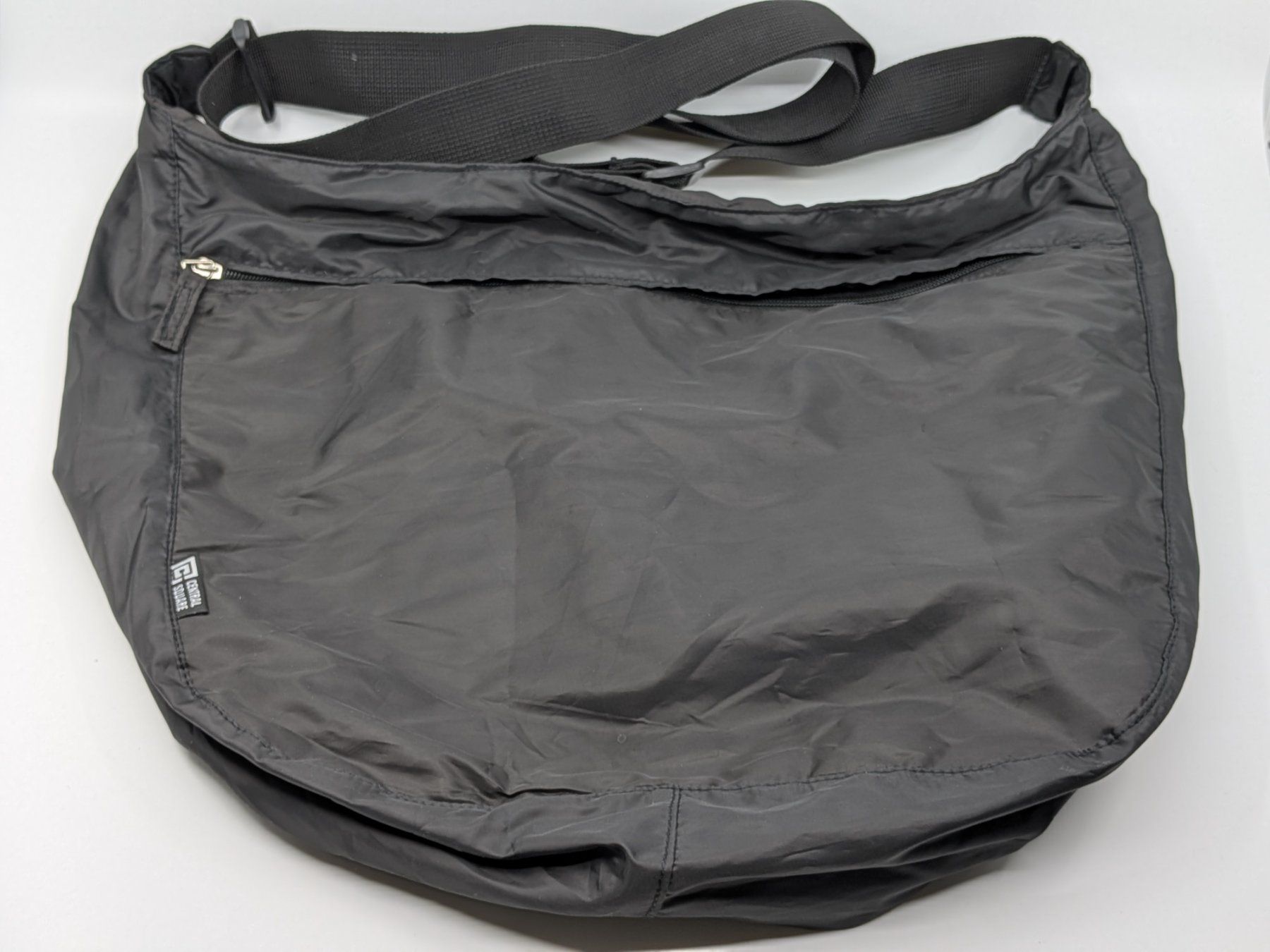 Taschen: Central Square schwarze Umhängetasche – Gebraucht aus Emmen von magelan