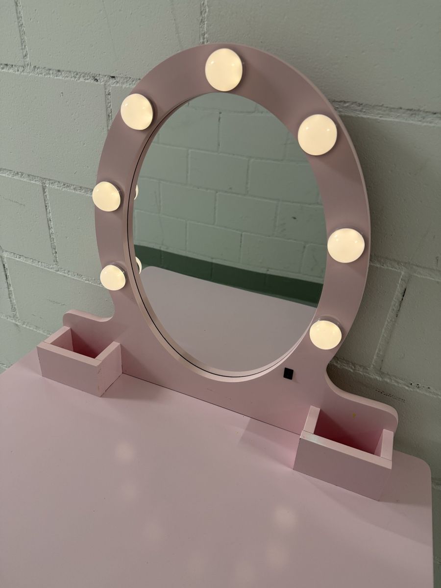 Tavoli da trucco: Kinderschminktisch mit Hocker – Usato da Erlen venduto da Brpi22 1