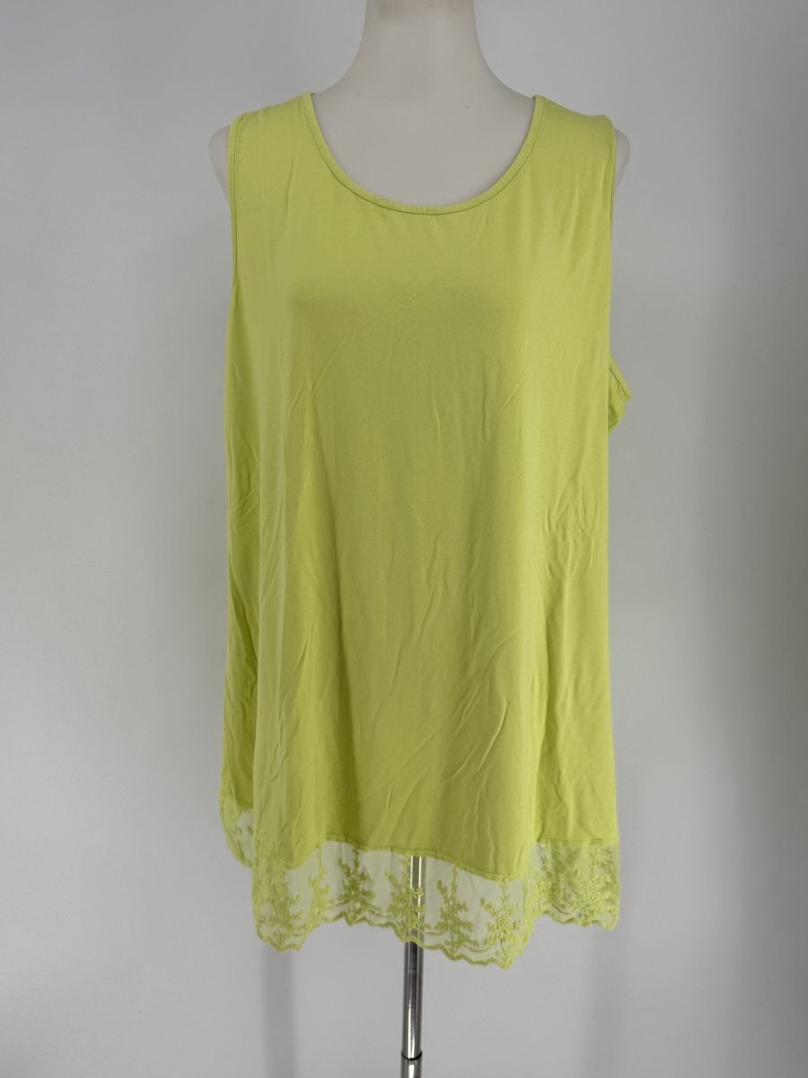 Tops: Top mit Spitze Gr. 50/52 – Gebraucht aus Auenstein von moin.
