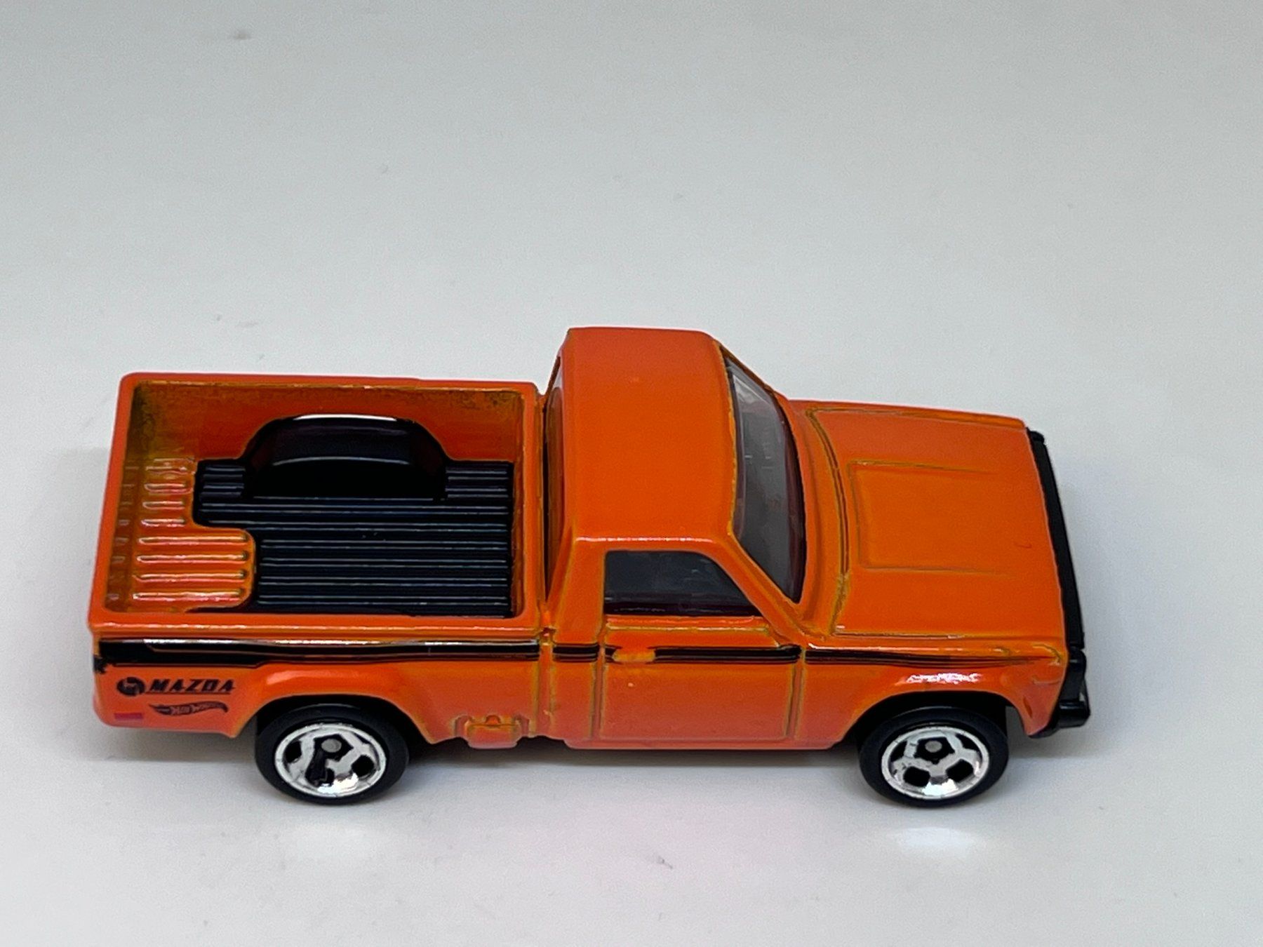 Hot Wheels Modellini d'auto: Hot Wheels Mazda Repu #490 – Usato da Wildegg venduto da LaaBoutique 1