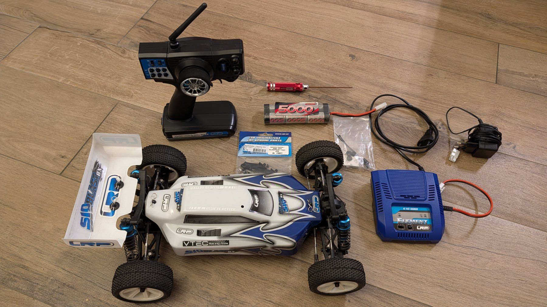 LRP RC Modellbau: S10 Blast BX RC Offroad Buggy von LRP – Gebraucht aus St. Gallen von hue02 1