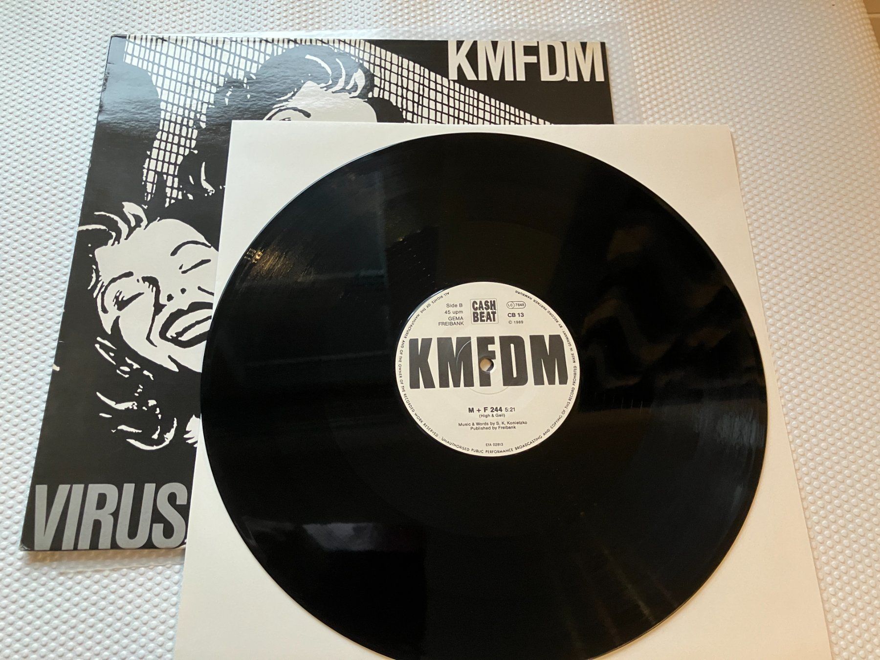 Schallplatten: KMFDM – Gebraucht aus Aarwangen von Jukebox3 5