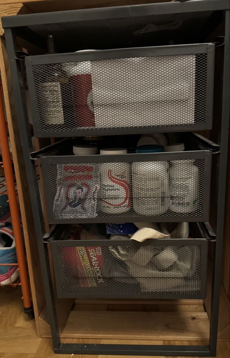 Banconi: Metal Mesh Storage Trolley 3 Drawers – Usato da Thalwil venduto da Maricortin