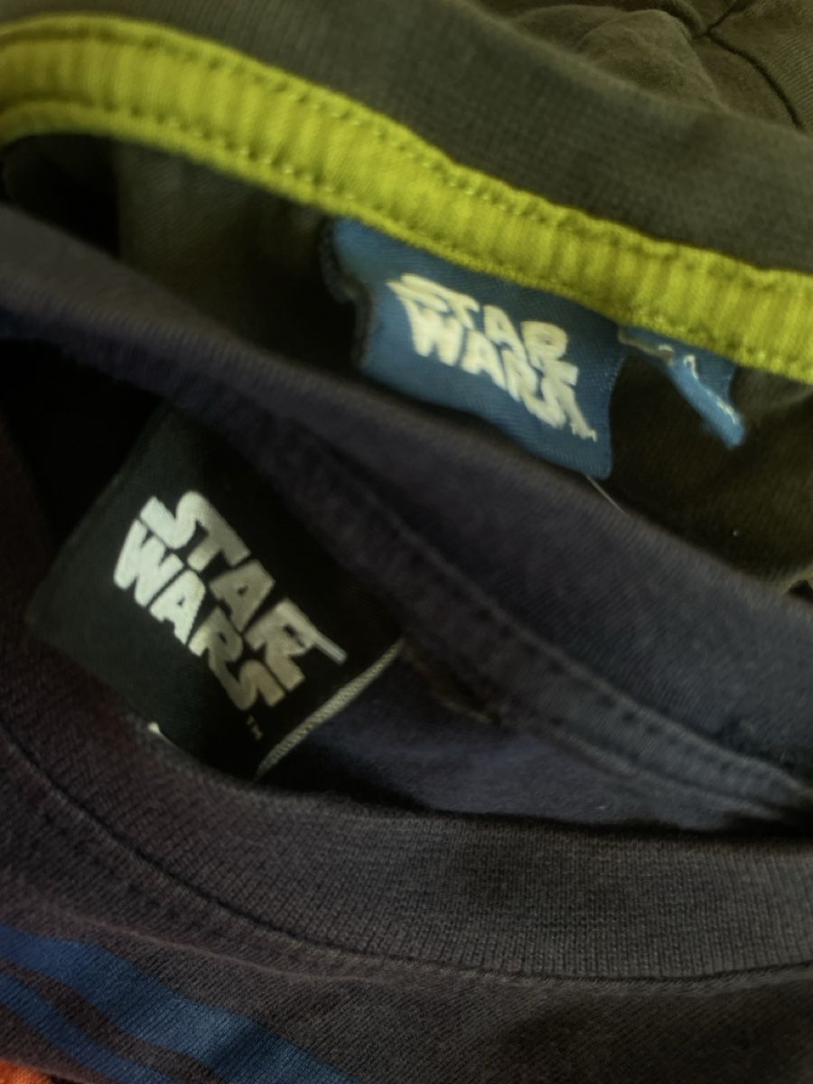 Star Wars Chemises, T-shirts & Polos: 2 Star Wars T-Shirts Gr.128 – D'occasion à Obergerlafingen par cabo4 3