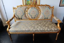 Komplette Salon-Sitzgruppe im Louis-XVI-Stil