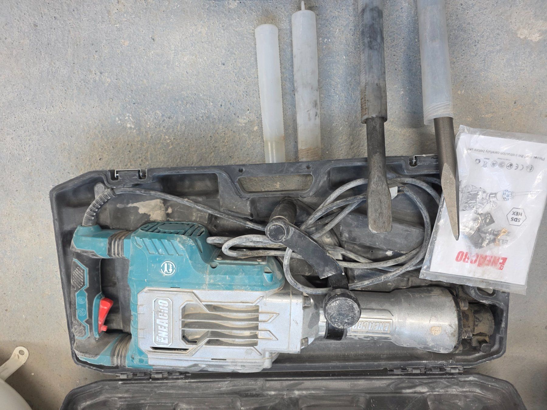 Tutte le macchine: ENEACRO Abbruchhammer 1700W – Usato da Balsthal venduto da Sigro0