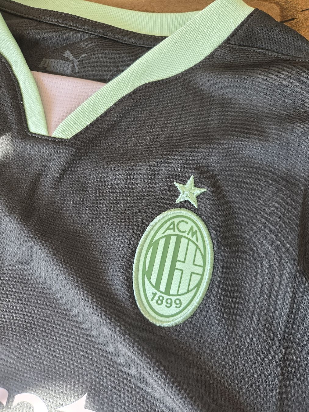 Puma Canottiere & Pantaloni: AC Milan Trikot gr.146/152 Neu – Nuovo e nell'imballaggio originale da Zürich venduto da Deesay 2