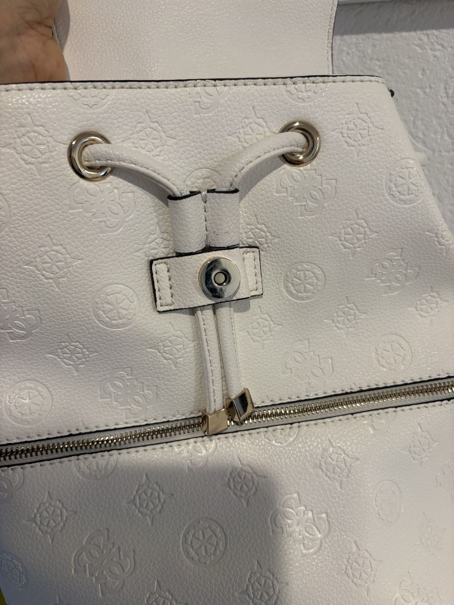 Guess Rucksäcke: Rucksack – Gebraucht aus Bülach von kittygismo 5