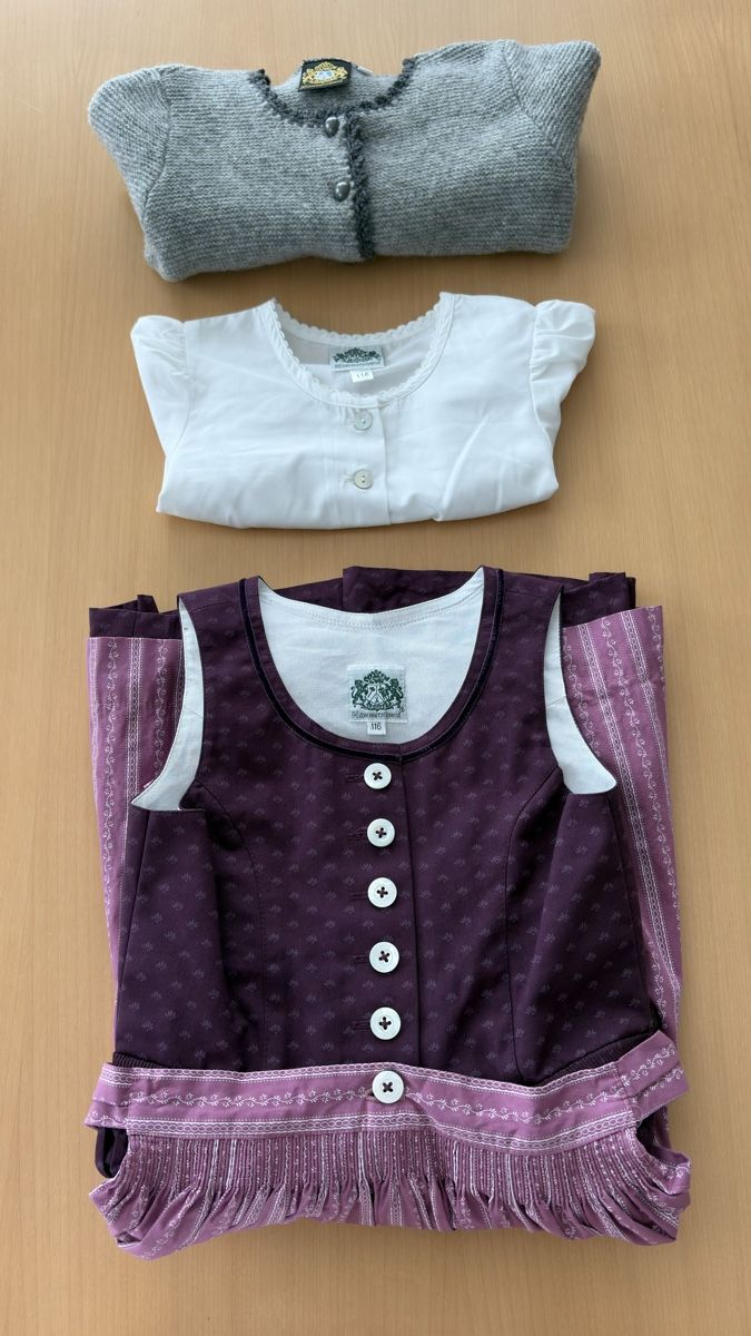 Robes et jupes: Dirndl Grösse 116 – Neuf (Voir description) à Forch par CorinneB-K