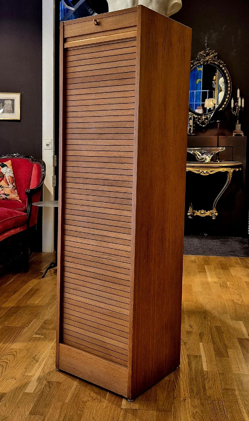 Armadi: Vintage Rollladen-Schrank – Usato da Basel venduto da Gaianed