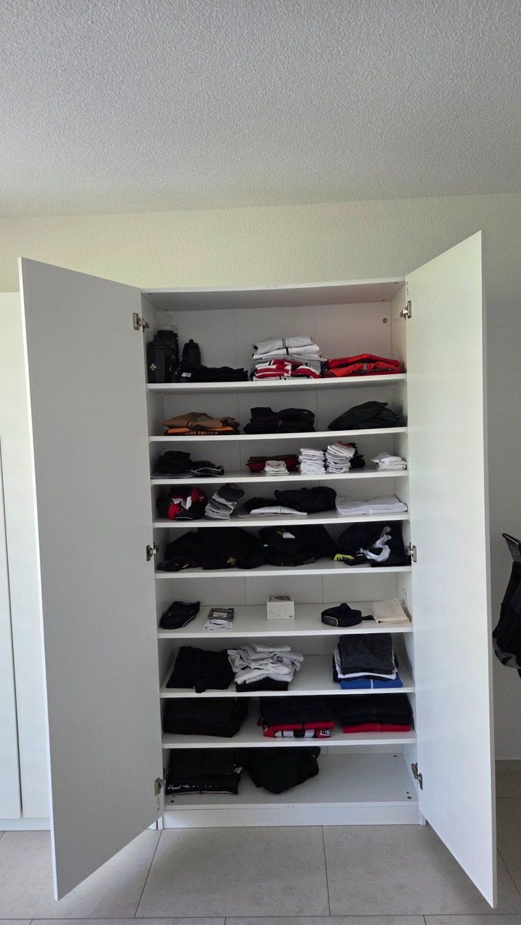 Ikea Armadi: IKEA-Schrank "Komplement" mit 6 Tablaren – Usato da Ittigen venduto da bluesboy_66 1