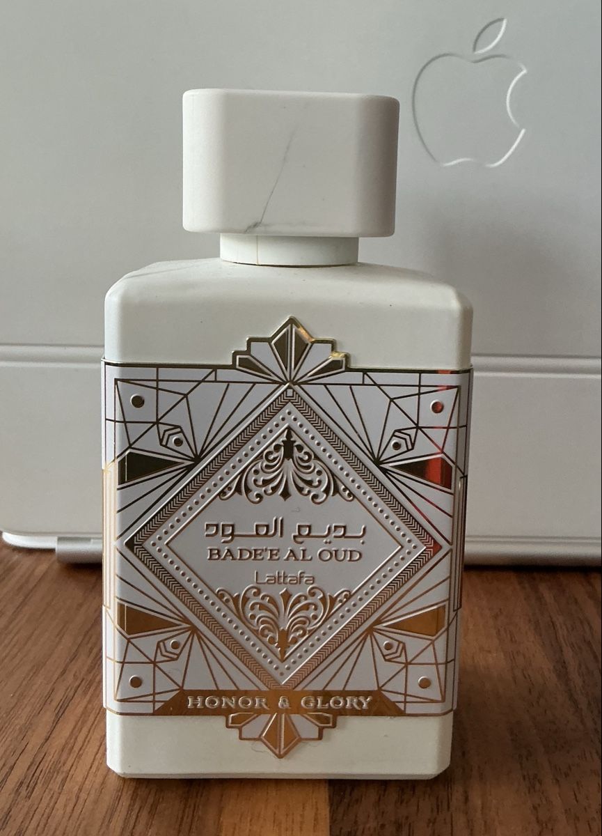 Lattafa Parfum & Eau de Toilette: Lattafa Bade'e Al Oud Honor & Glory, Eau de Parfum 100ml – Gebraucht aus Zürich von profumo