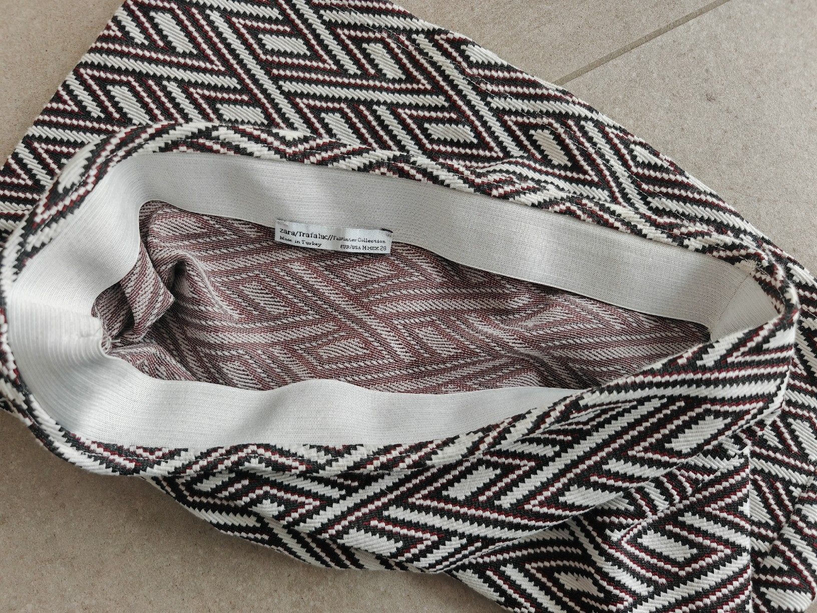 Zara Gonne: Jupe Zara, motifs losanges - Taille M – Nuovo (secondo la descrizione) da Longirod venduto da ali_nsd5 2