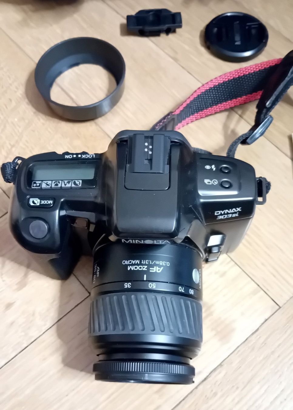 Minolta Fotocamera: Minolta Dynax 303si – Usato da Neuchatel venduto da Vlenoble 1