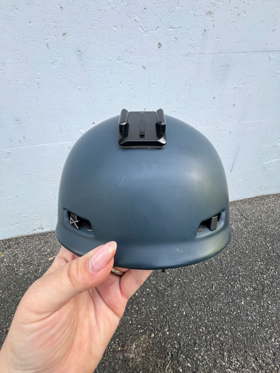 Helme: Ski-/Snowboardhelm mit GoPro-Halterung – Gebraucht aus Allschwil von Funlady91 1