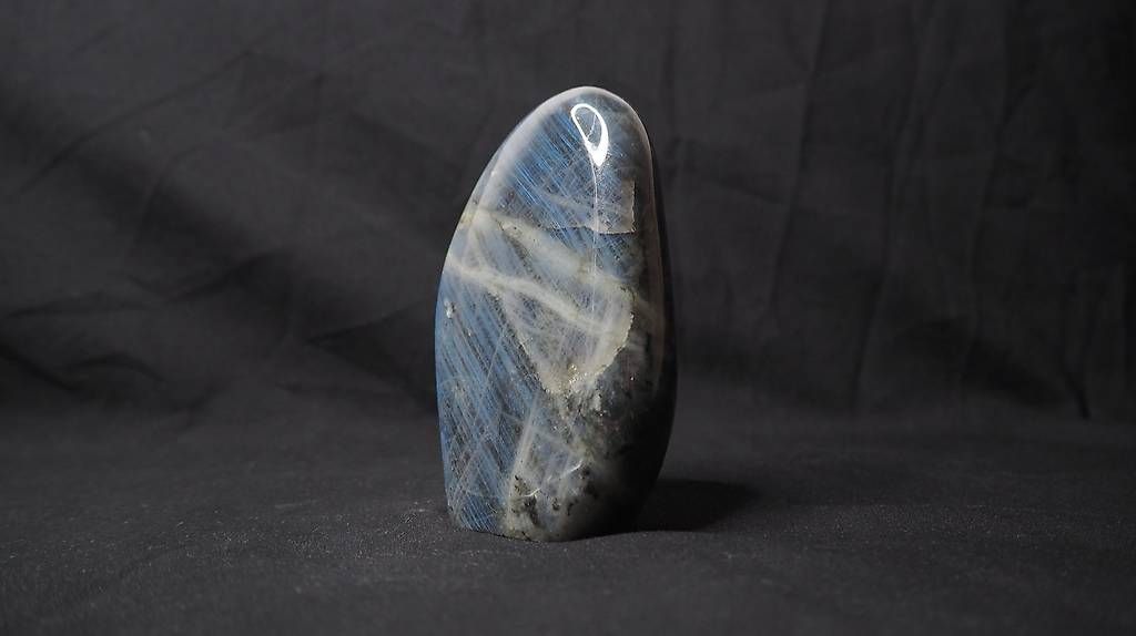 Minerali & Pietre curative: Labradorite en forme libre (391g) – Nuovo e nell'imballaggio originale da Granges-Marnand venduto da MineralEclat 1
