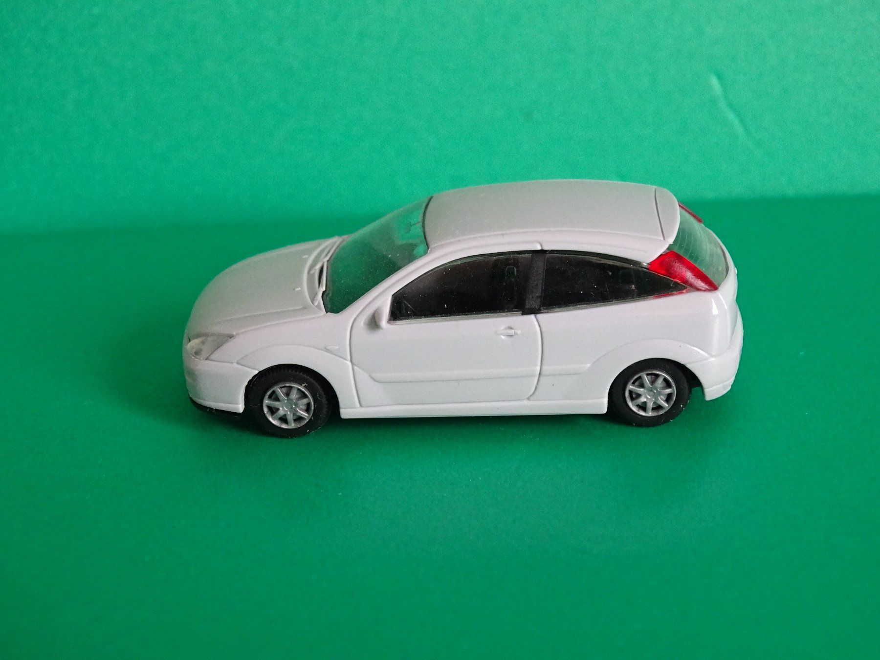 Ford Modellini d'auto: Ford Focus von Ritze 1/87 – Nuovo (secondo la descrizione) da Bretzwil venduto da Meex 2