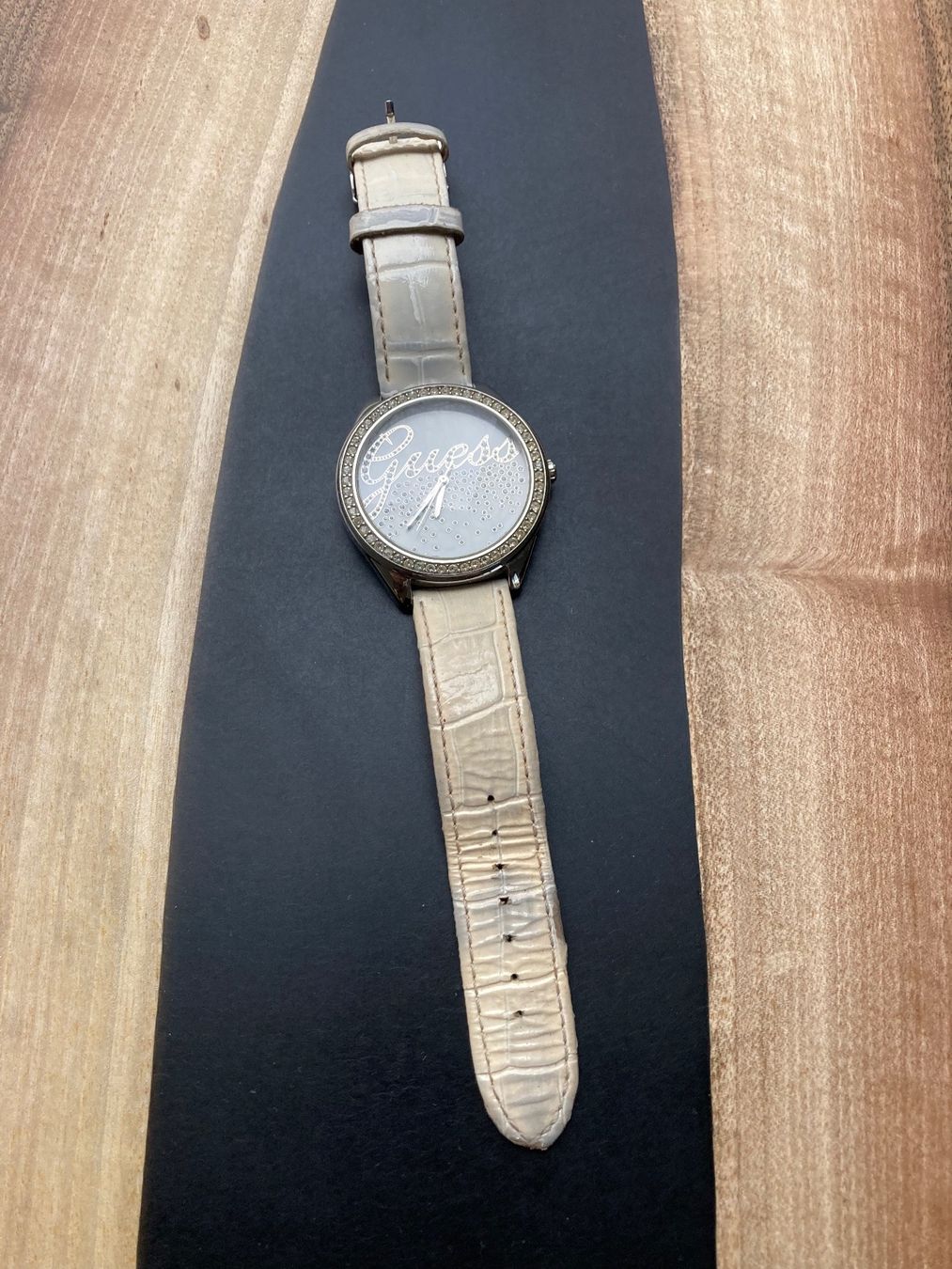 Guess Orologi: Guess Damenuhr – Usato da Grellingen venduto da fablo_design