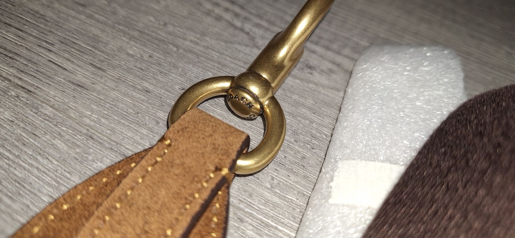 Coach Sacs: Coach Compass 25 suede brown – Neuf avec emballage d'origine à Wilen b. Wollerau par kat_35 5