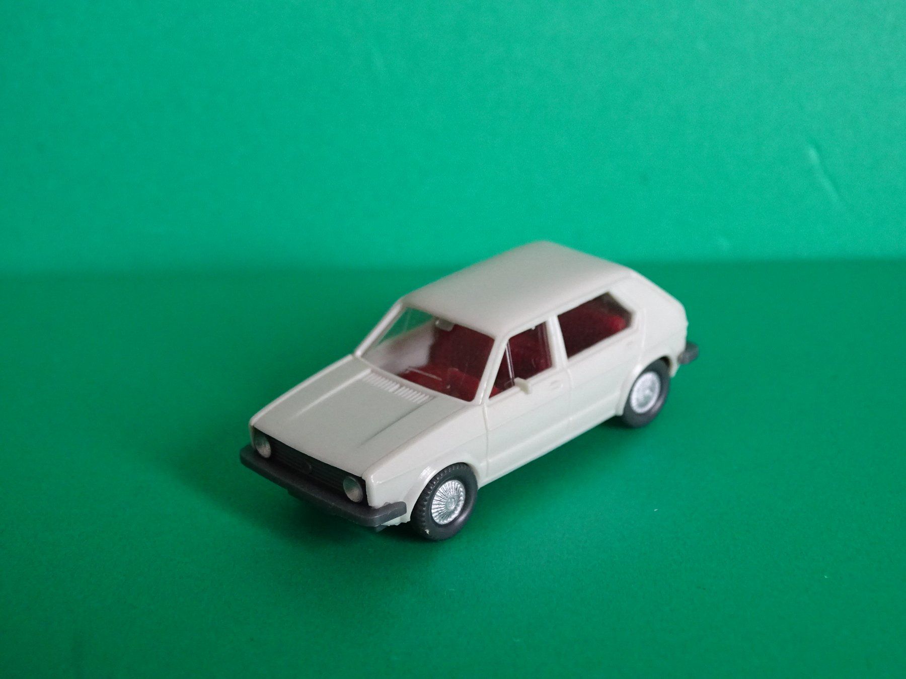 Wiking Modellini d'auto: VW Golf von Wiking 1/87 – Usato da Bretzwil venduto da Meex