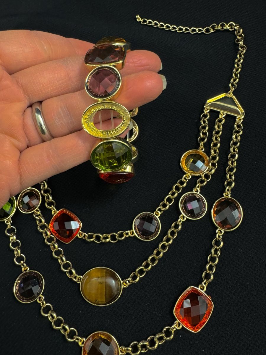 Colliers: Chic Multi-Strand Necklace & Bracelet Set – D'occasion à Hurden par rac_wyf8 2