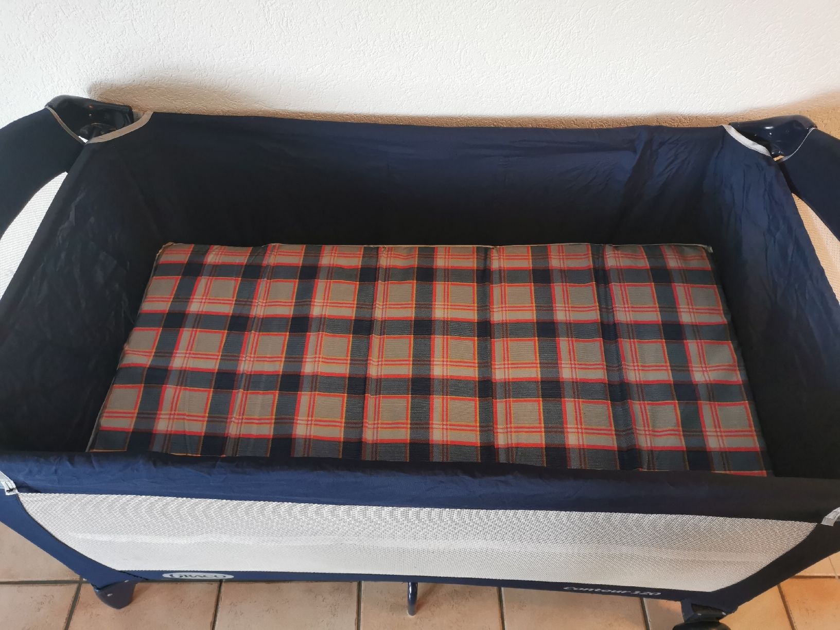 Letti: Reisebett Graco Contour 120 mit Rollen – Usato da Stüsslingen venduto da Grabesstampfer 1