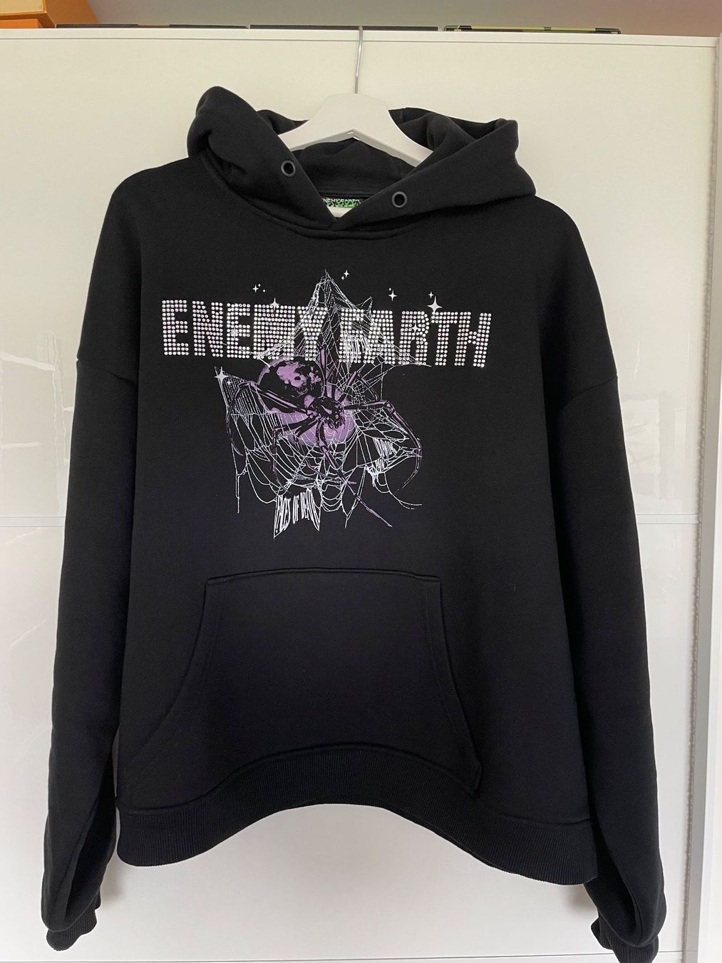 Maglioni & Felpe: Enemy Earth Hoodie – Usato da Speicher venduto da Loackerzzz
