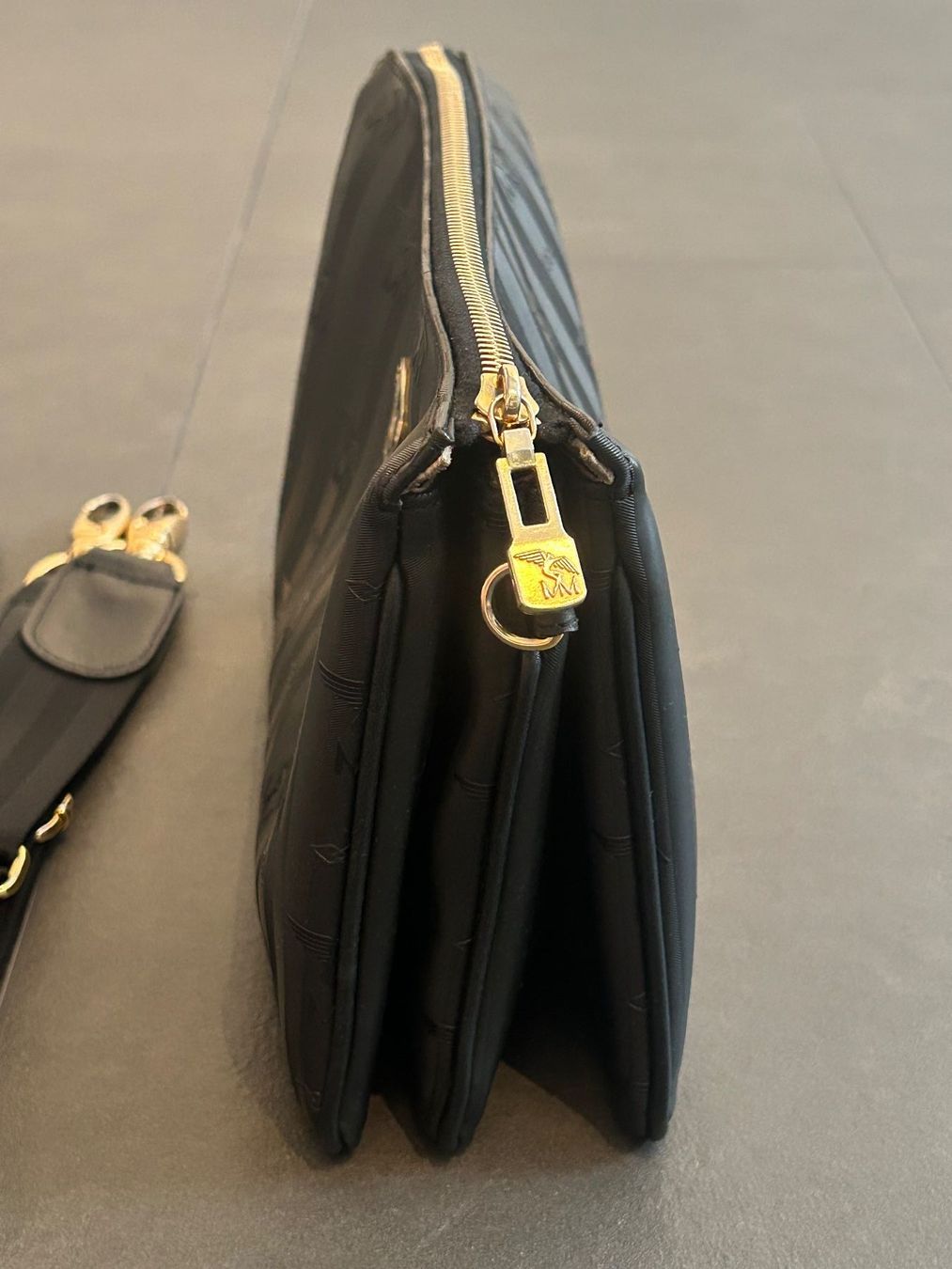 Maison Mollerus Taschen für Damen: Maison Mollerus Gland - Schwarz – Neu (gemäss Beschreibung) aus Wettswil von 8wkc_ne 2