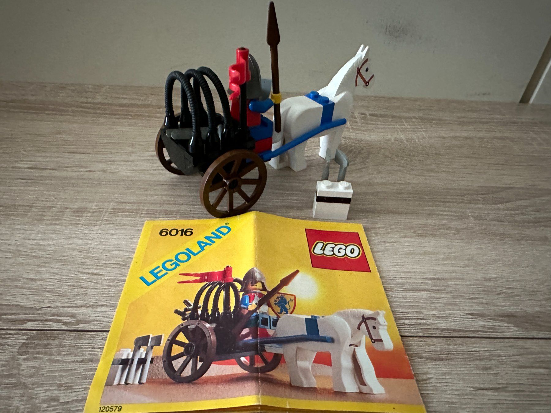 Lego Baukästen: LEGO Ritter 6016 Knights' Arsenal – Gebraucht aus Basel von Don-Angel 2