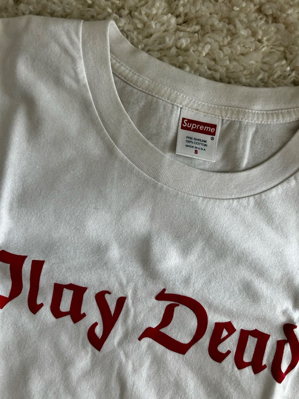 Supreme T-shirt: Supreme "Play Dead" T-Shirt White Red Size M – Nuovo (secondo la descrizione) da Minusio venduto da gthegoat 1
