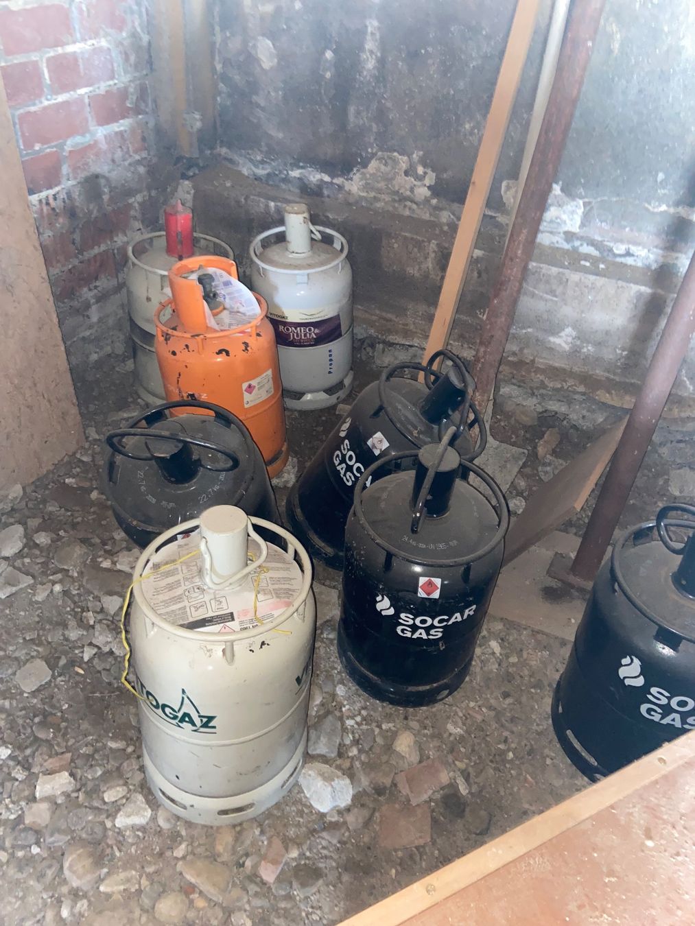 Apparecchiature e tecnologia a gas: bouteille de gaz 10 pieces – Usato da Châtelaine venduto da argentina 4