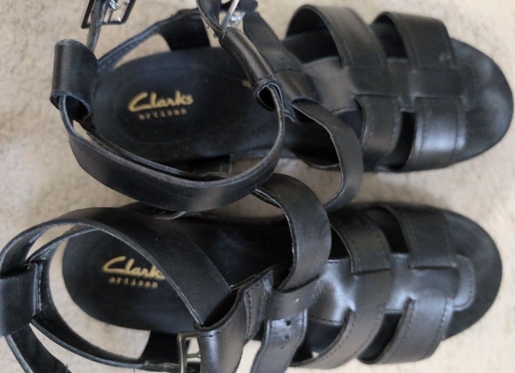 Clarks Scarpe da donna: Clarks Gr. 39.5 Leder schwarz – Usato da Rotkreuz venduto da zisii 2