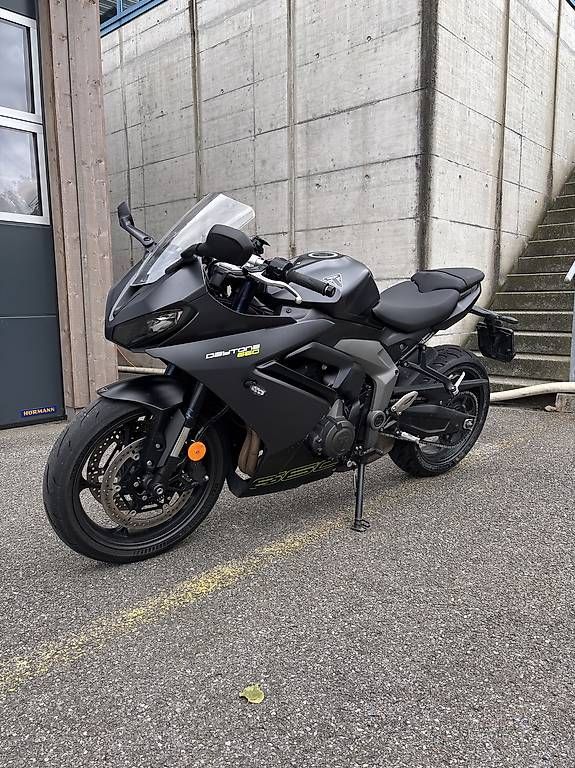 Triumph Strada: Triumph Daytona 660  2024 – Usato da Cottens venduto da tsi_lyt2