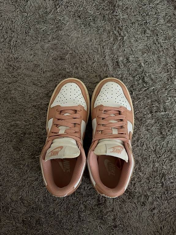 Scarpe da donna: Nike Dunk Low  Grösse 35.5  – Usato da Buttikon SZ venduto da ruanacm 1