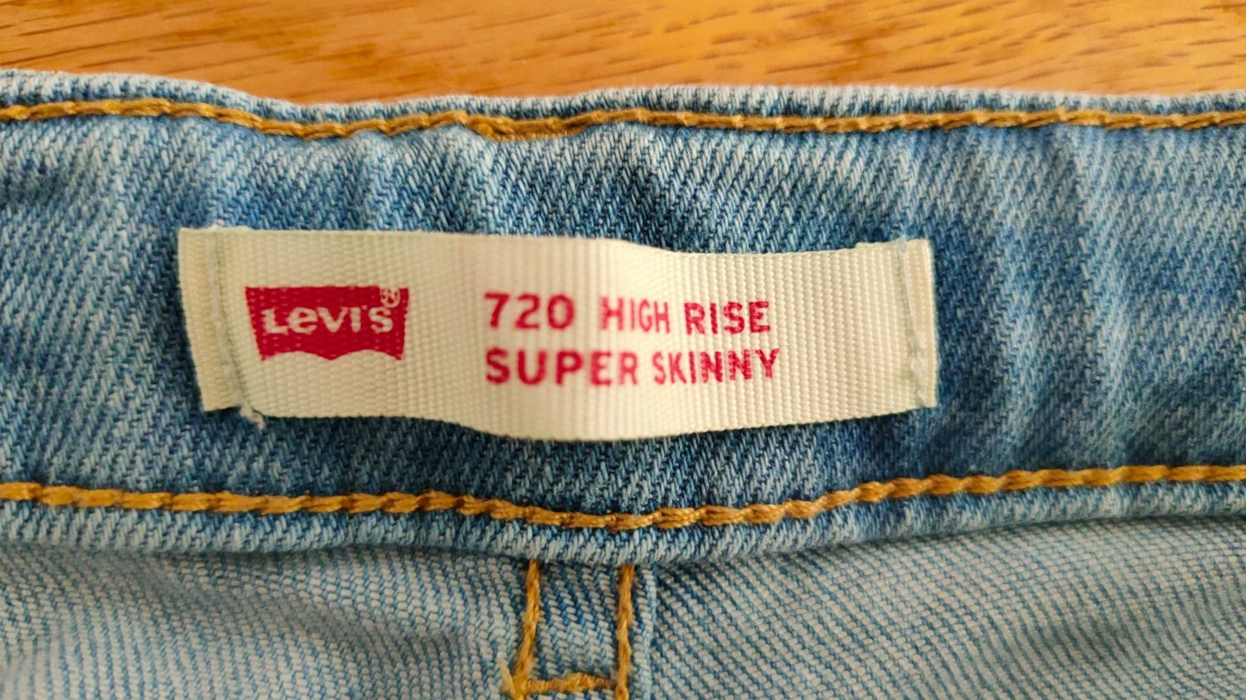 Levi's Pantaloni: Levis Jeans 158 hellblau – Usato da Villmergen venduto da toptip1970 3