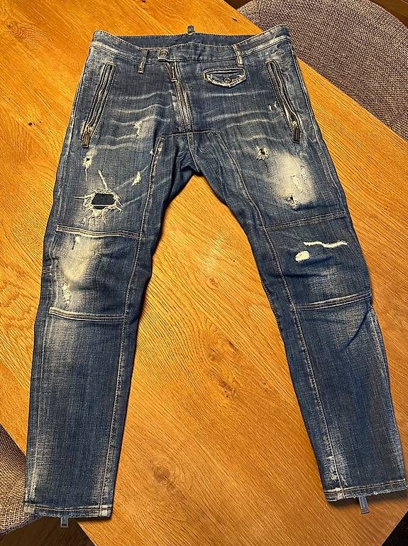 Dsquared2 Jeans: Dsquared2 Hosen – Gebraucht aus Wallisellen von Michelle06