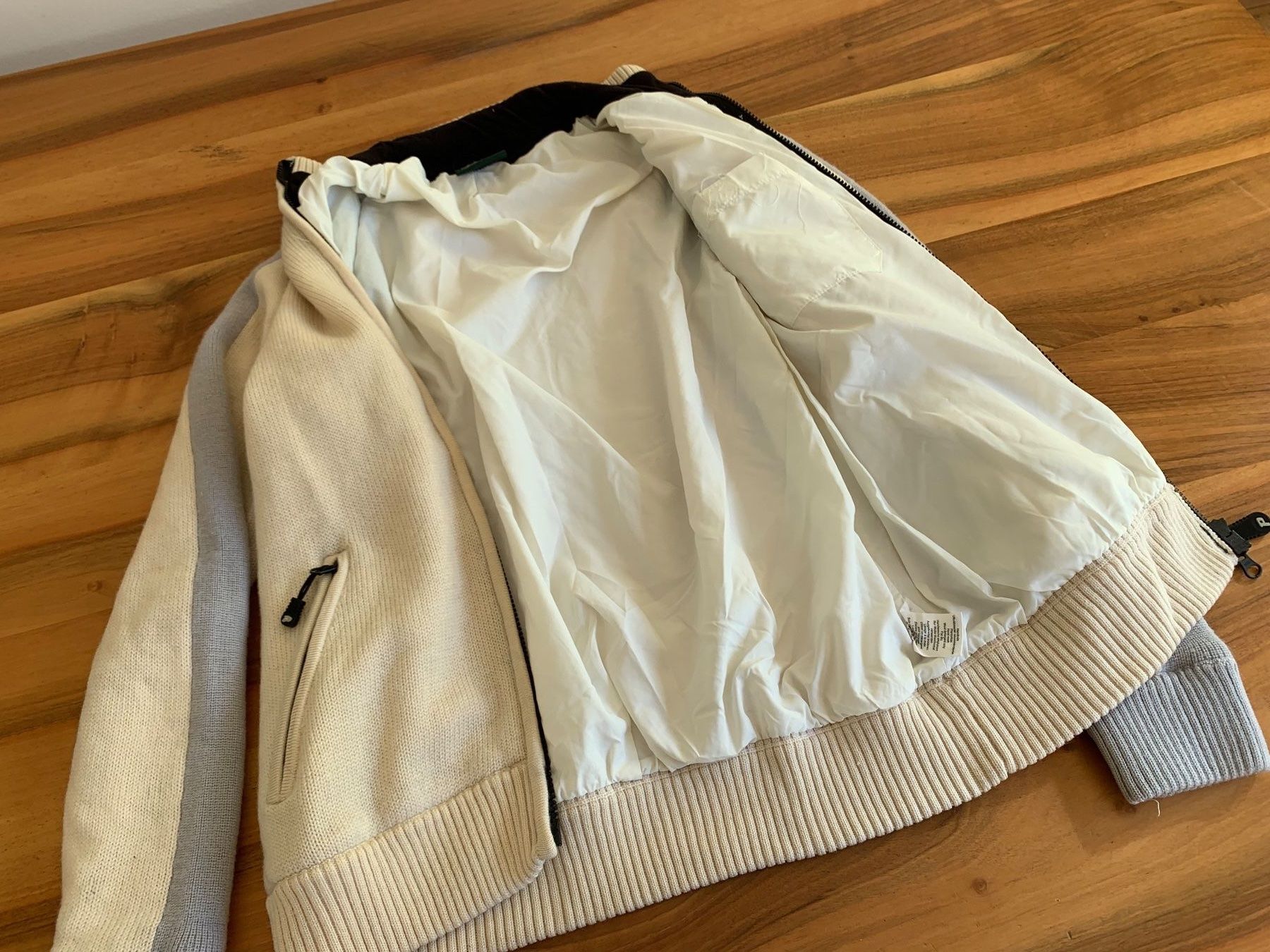 Peak Performance Jacken: Peak Performance Strickjacke, Top Zustand, Grösse M – Gebraucht aus Meiringen von tonicandgin 3