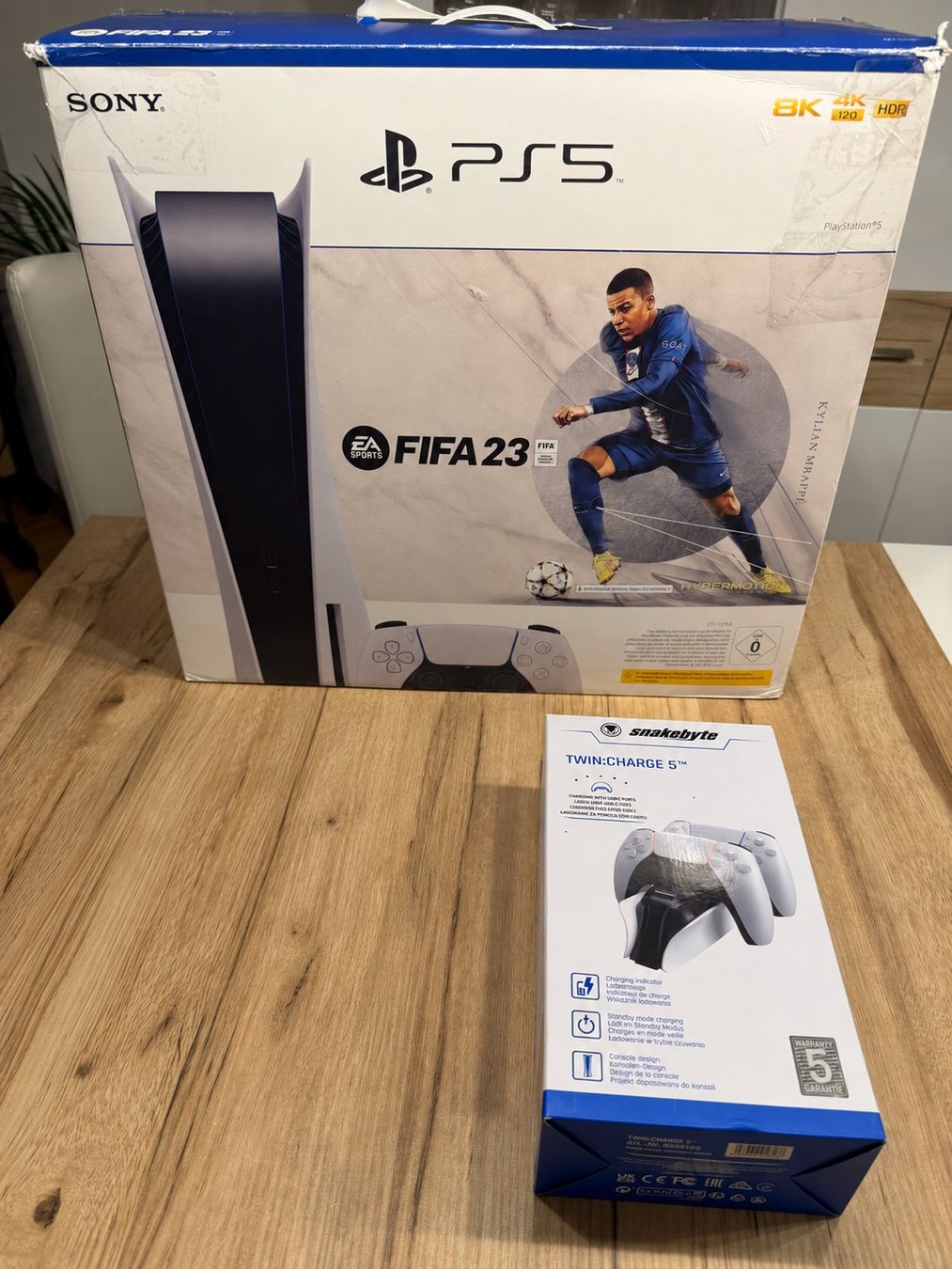 Sony Console: PS5 Disc Edition 825 GB + Controller + Ladestation & OVP – Usato da Dübendorf venduto da dav_5vph 7