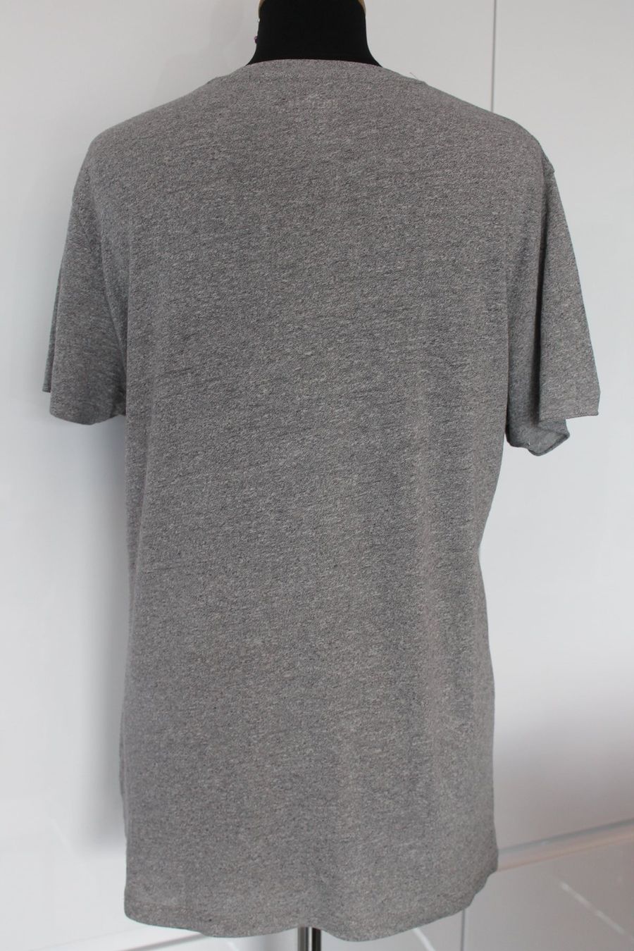 Hollister T-shirt: T-Shirt Hollister taille M – Usato da Chez-le-Bart venduto da jasse 1