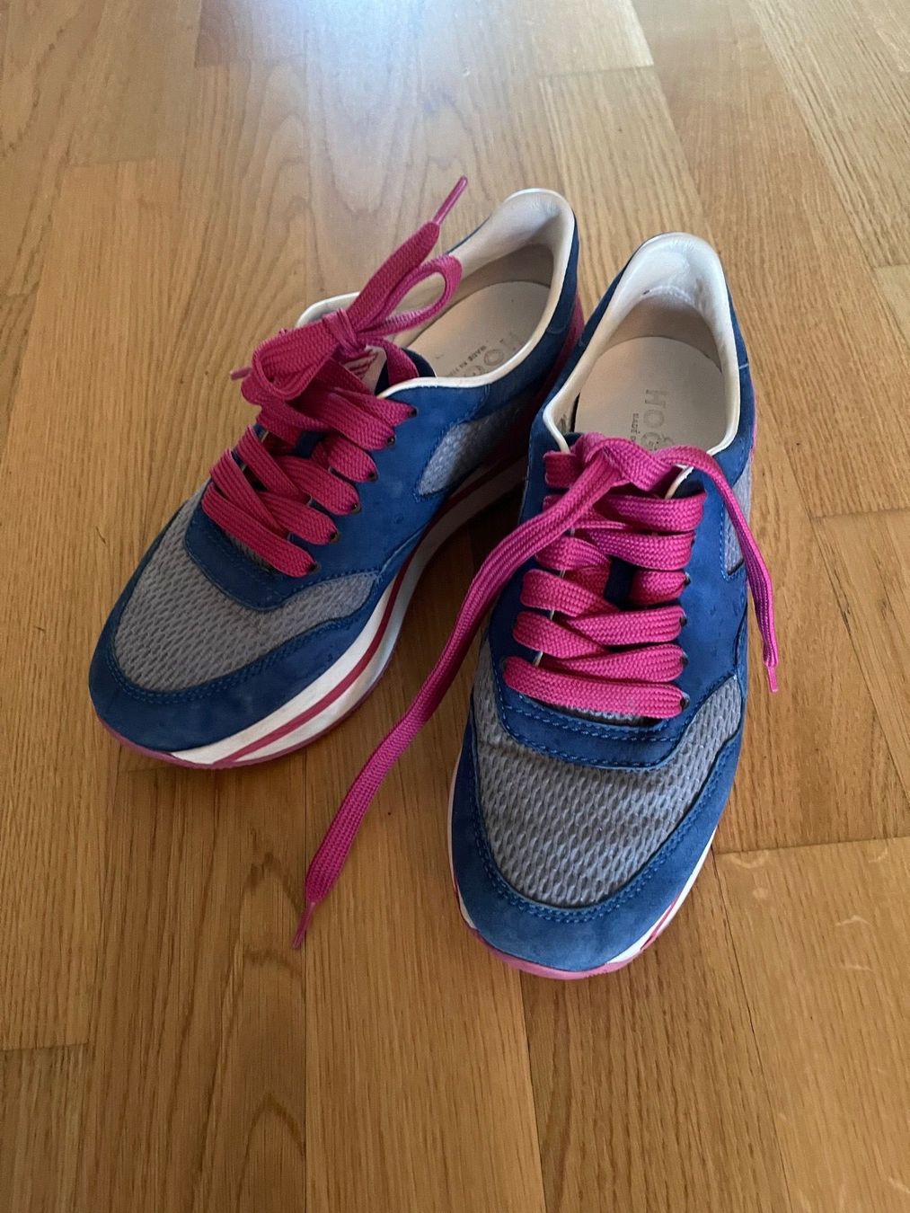 Scarpe da donna: Hogan sneakers – Usato da Reinach BL venduto da K.zh.A