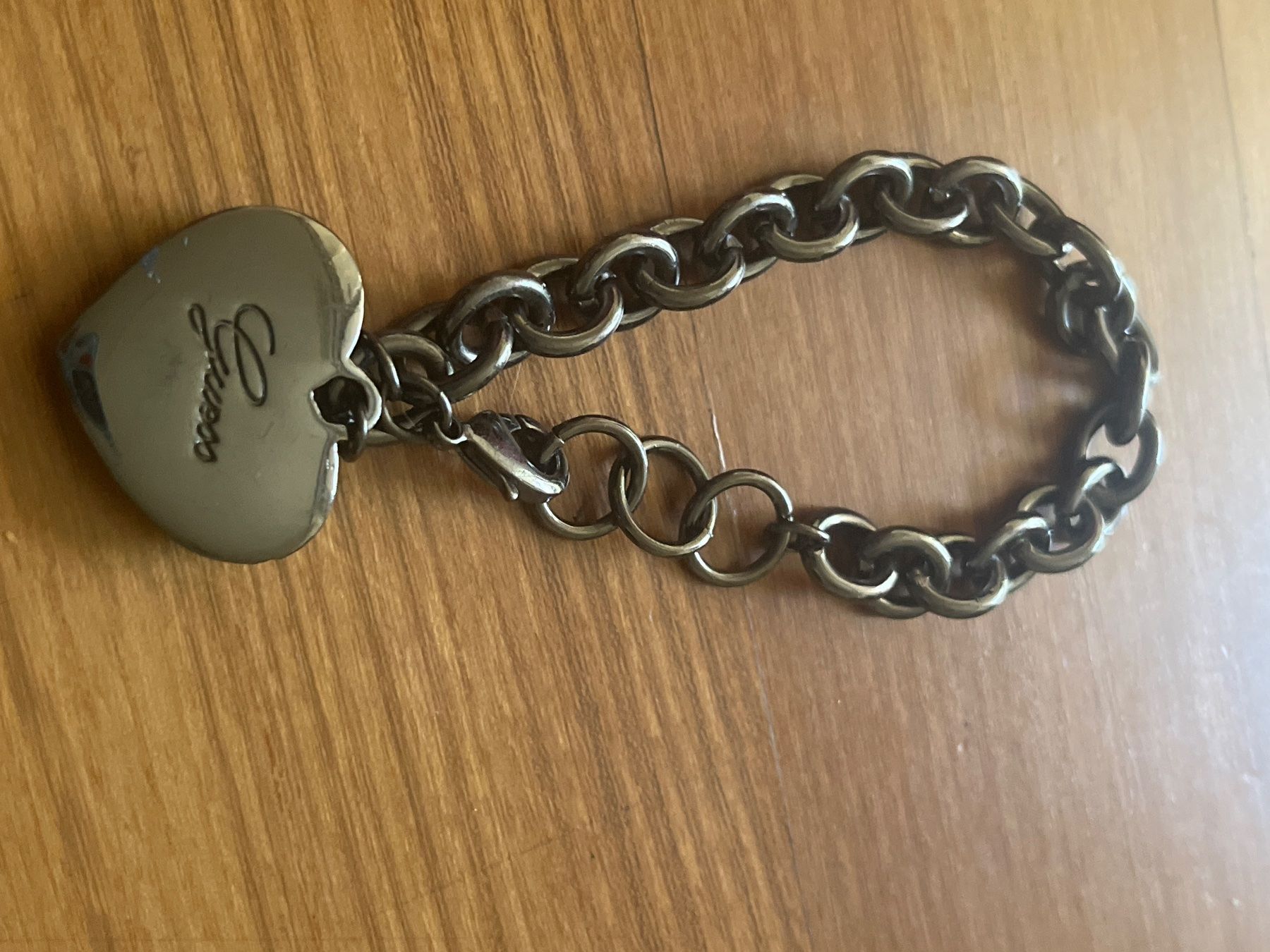 Guess Armbänder & -reifen: Guess – Gebraucht aus Frauenfeld von Lollipop77 1