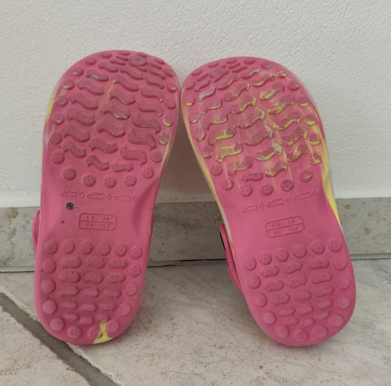 Schuhe für Mädchen:  Mädchen Clogs Grösse 30 – Gebraucht aus Chur von Rodanisa 5