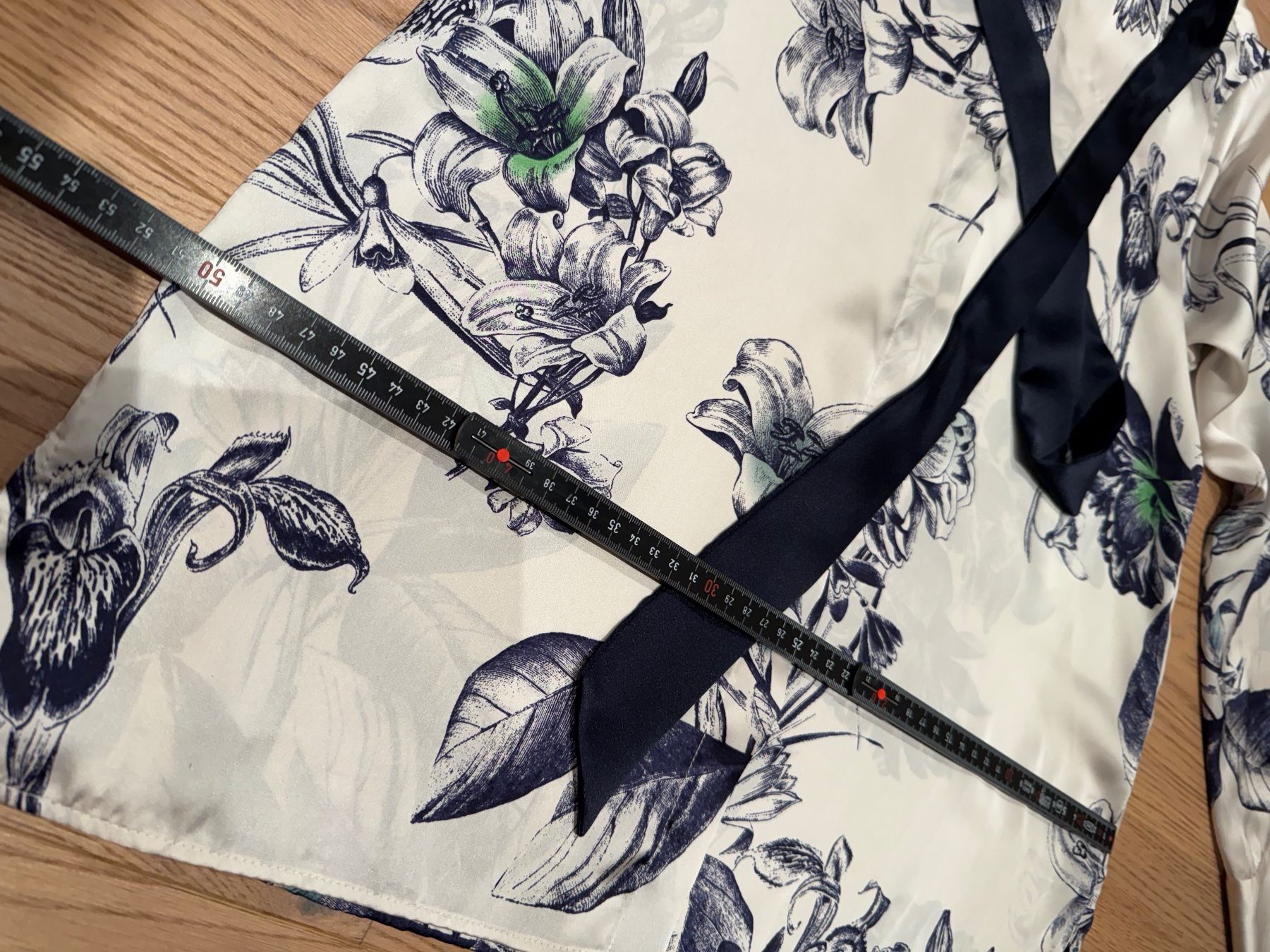 Zara Camicette: Zara Bluse XS mit Blumenmuster – Usato da Richterswil venduto da KAYLEIGH_77 3