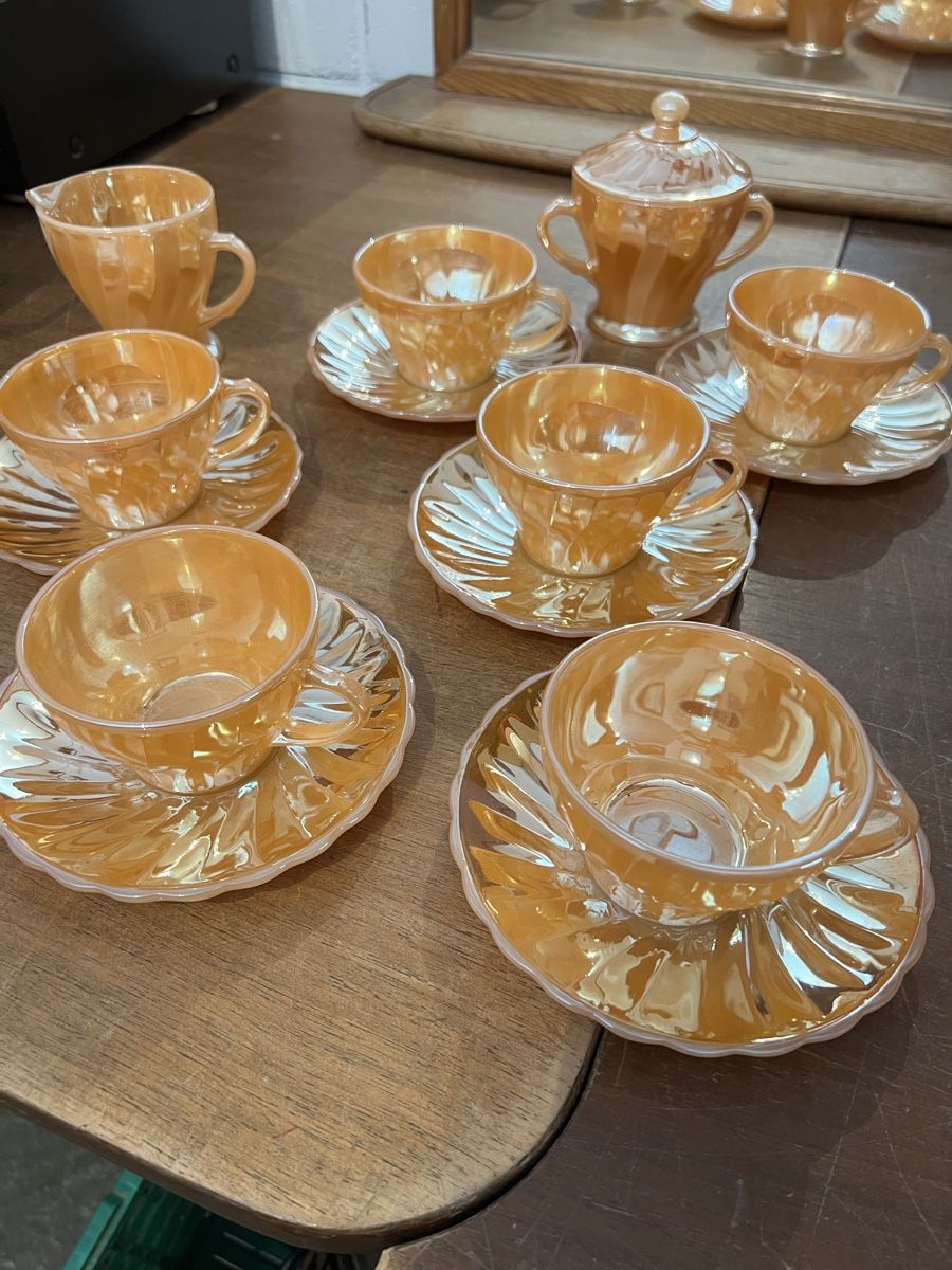 Set di piatti: Fire King Kaffee Service – Usato da Trub venduto da brockitrub